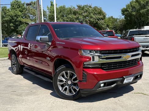 Used 2021 Chevrolet Silverado 1500 LT w/ Bed Protection Package RWD image 2