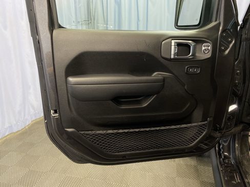 Certified 2025 Jeep Wrangler Unlimited Rubicon 4xe w/ Safety Group image 11