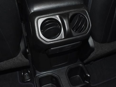 Used 2020 Jeep Wrangler Sport image 29