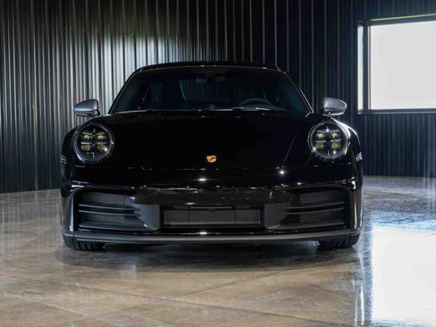 Used 2026 Porsche 911 Carrera T RWD image 3