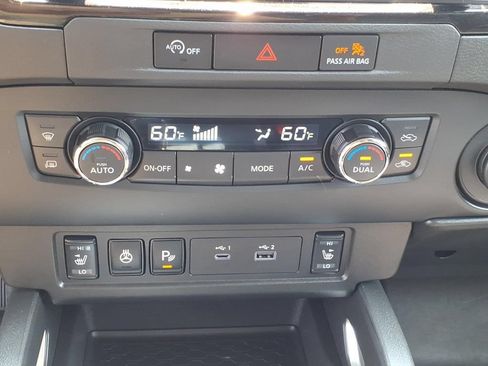 Used 2024 Nissan Frontier SV w/ SV Convenience Package AWD/4WD image 9