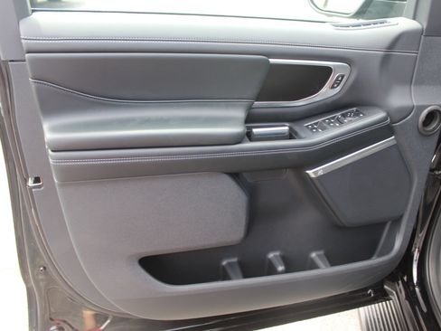 New 2026 Ford Expedition Max Platinum w/ Stealth Appearance Package AWD/4WD image 25
