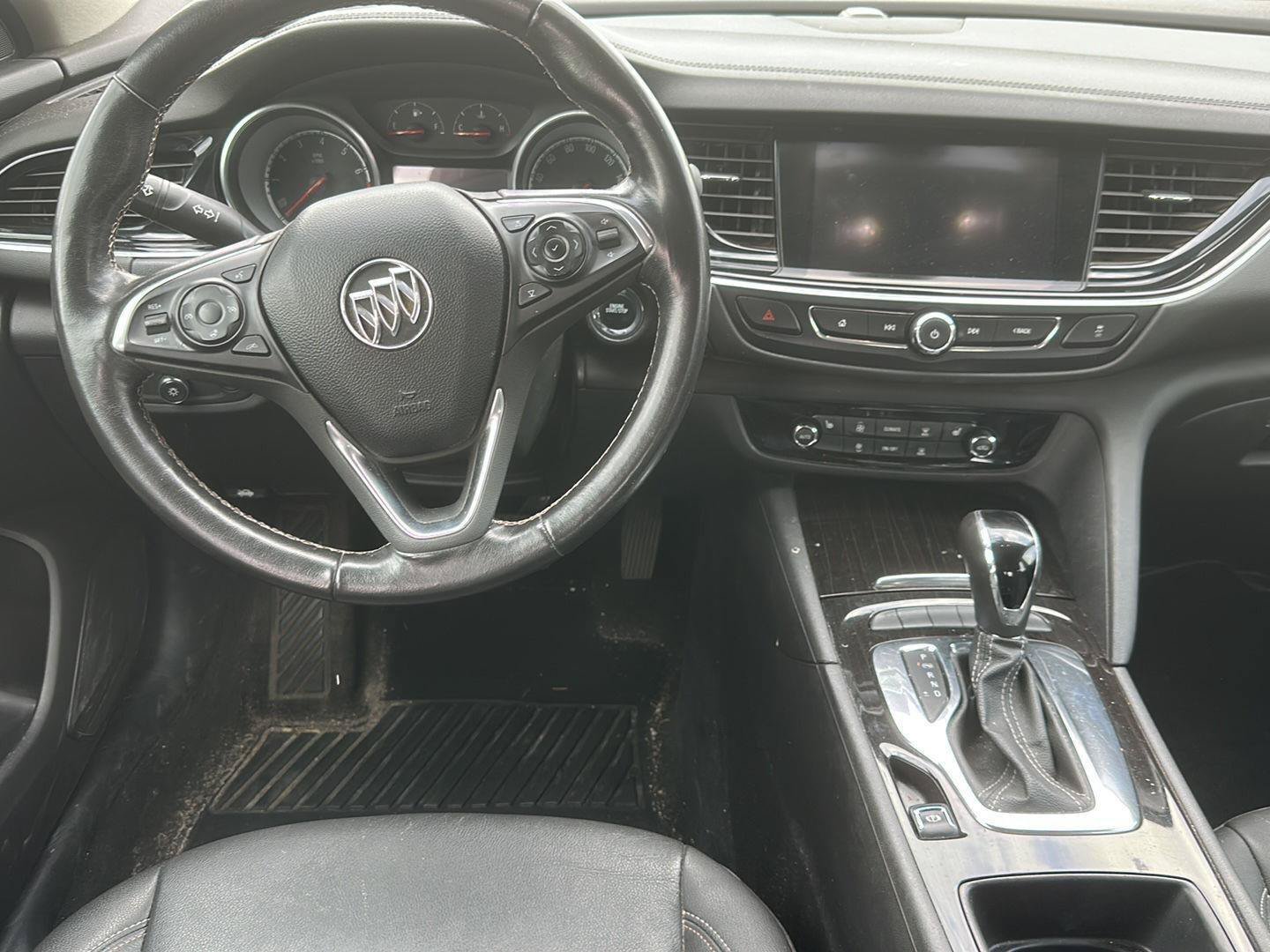 Used 2018 Buick Regal Essence FWD image 15