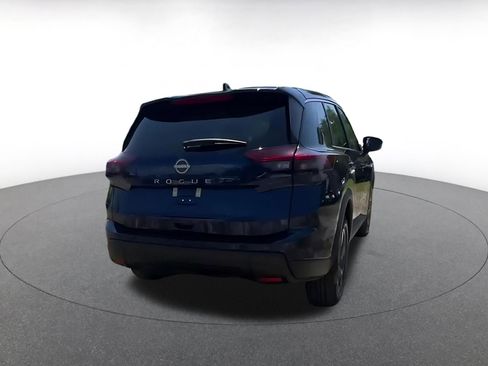 Used 2025 Nissan Rogue SV image 12