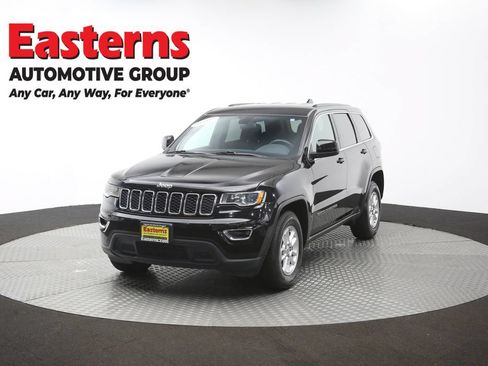 Used 2018 Jeep Grand Cherokee Laredo RWD image 55