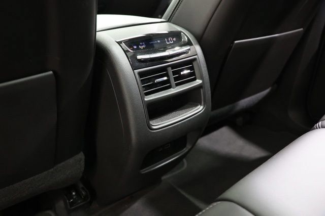 Used 2022 Cadillac XT5 Sportv w/ Technology Package AWD/4WD image 30