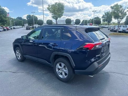 Used 2025 Toyota RAV4 XLE FWD image 11