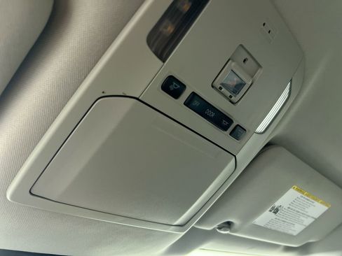 Used 2023 Toyota Highlander LE image 20