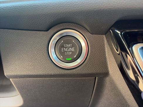 Used 2026 Chevrolet Traverse LT image 30