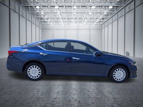 Used 2022 Nissan Altima 2.5 S FWD image 8