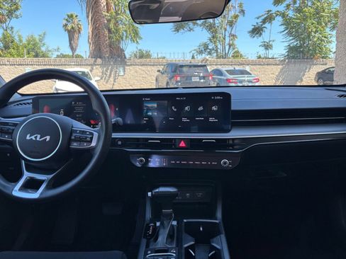 Used 2025 Kia K5 LXS FWD image 33