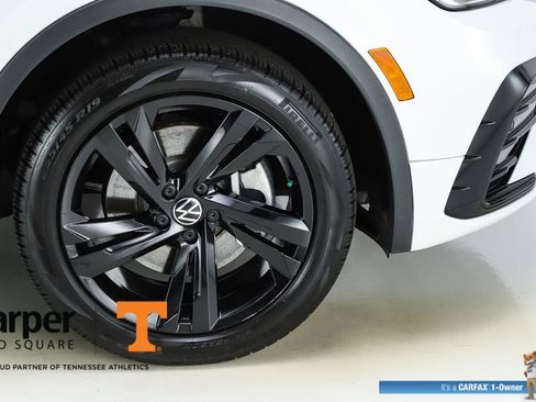 Used 2023 Volkswagen Tiguan SE R-Line AWD/4WD image 52