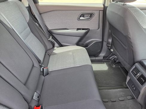 Used 2022 Nissan Rogue SV FWD image 28