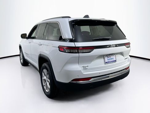 Used 2022 Jeep Grand Cherokee Limited image 7