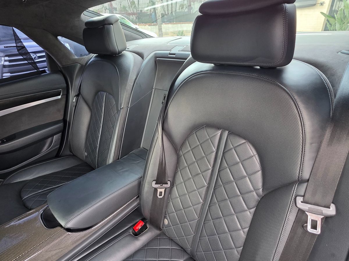Used 2015 Audi S8 AWD/4WD image 24