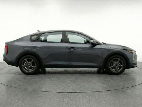 Used 2025 Kia K4 FWD image 11