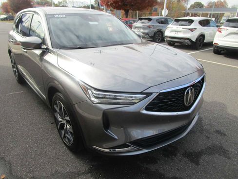 Certified 2023 Acura MDX SH-AWD w/ Technology Package image 4