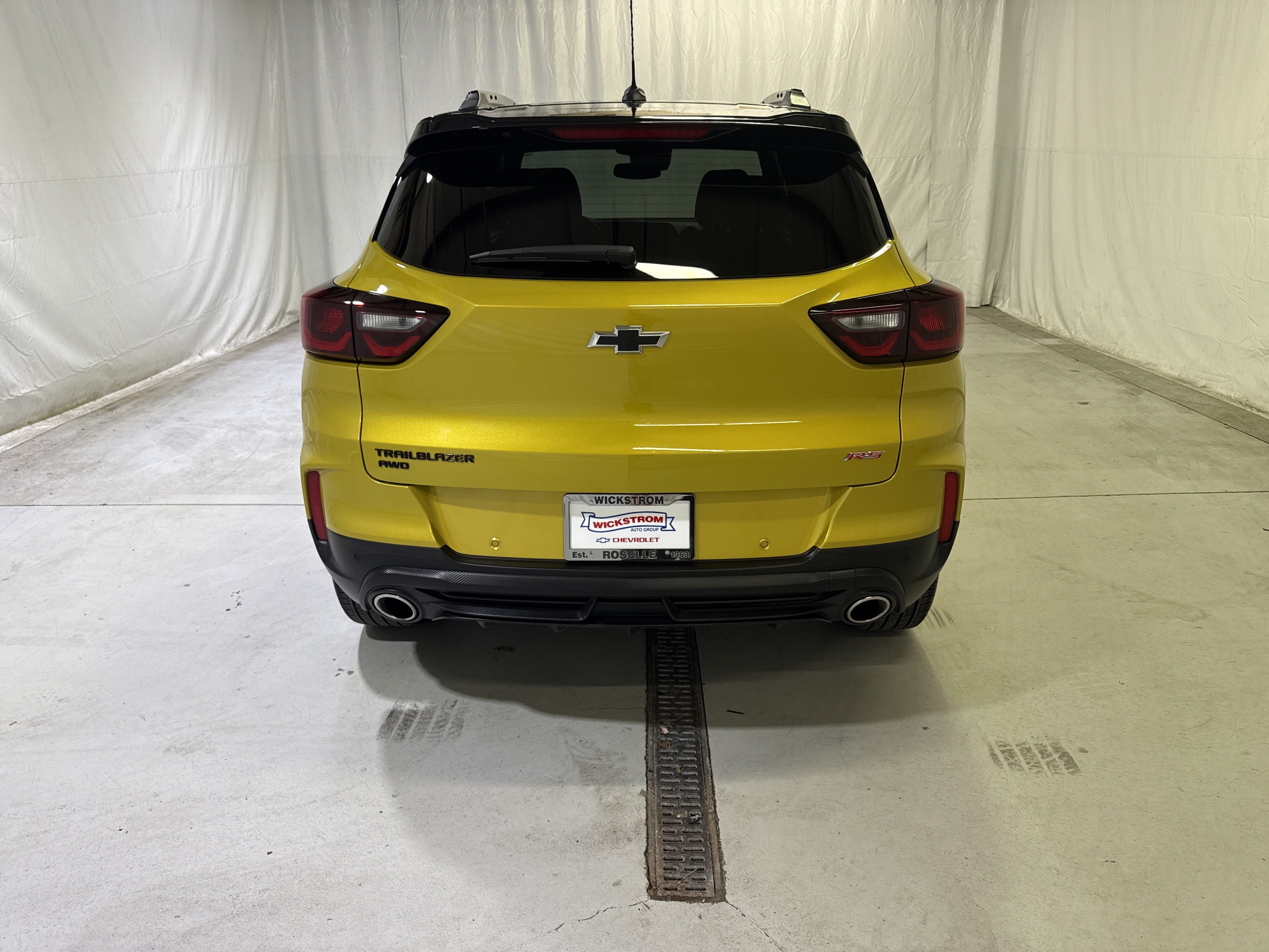 Used 2024 Chevrolet TrailBlazer RS w/ Convenience Package AWD/4WD image 9