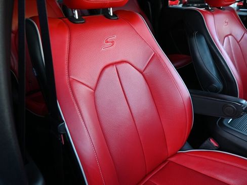 Used 2020 Chrysler Pacifica Limited w/ Quick Oder Package 2EV RED-S image 55