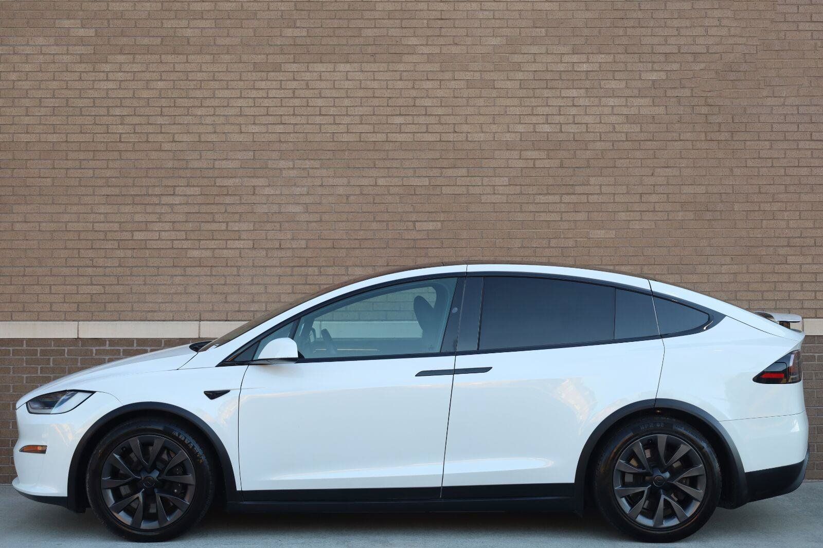 Used 2023 Tesla Model X AWD/4WD image 2