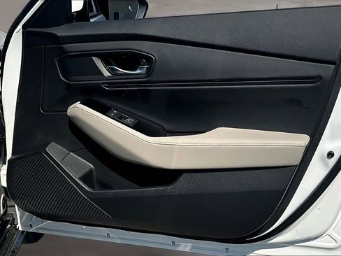 Certified 2025 Honda Accord Touring image 28