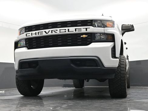 Used 2020 Chevrolet Silverado 1500 Custom w/ Custom Value Package RWD image 27