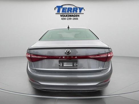 New 2026 Volkswagen Jetta SE image 3