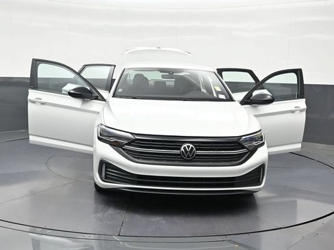 Used 2023 Volkswagen Jetta Sport FWD image 39