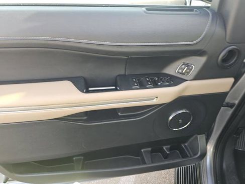 Used 2024 Ford Expedition Max Limited image 13
