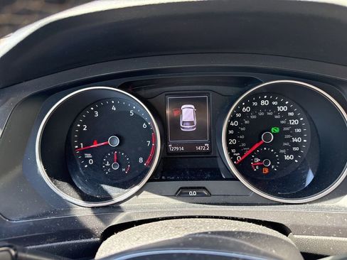 Used 2021 Volkswagen Tiguan SE FWD image 8