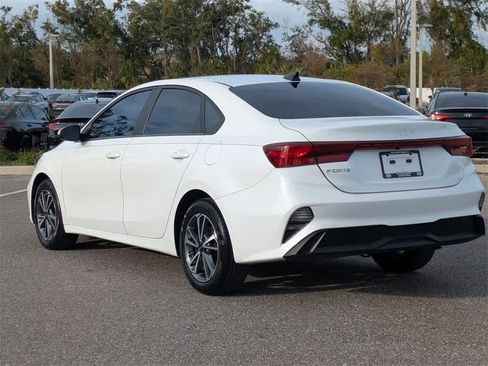 Used 2022 Kia Forte LXS image 3