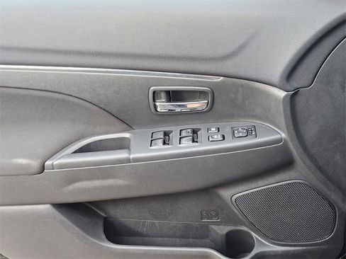 Used 2016 Mitsubishi Outlander Sport ES image 23