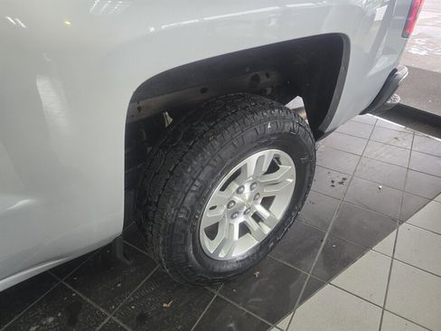 Used 2018 Chevrolet Silverado 1500 LT w/ All Star Edition image 32