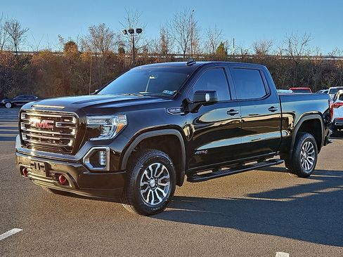 Used 2019 GMC Sierra 1500 AT4 w/ AT4 Premium Package image 3