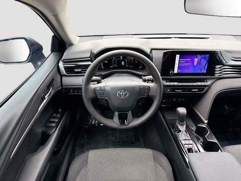 Used 2025 Toyota Camry LE w/ Convenience Package FWD image 16