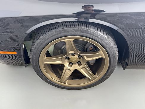 Used 2016 Dodge Challenger R/T Scat Pack w/ Leather Interior Group image 36