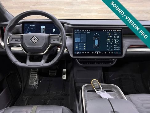 Used 2023 Rivian R1S Adventure image 2