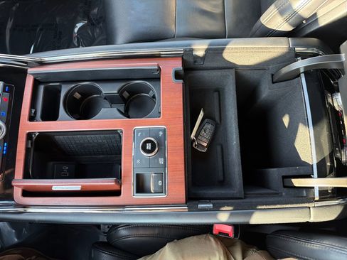 Used 2021 Lincoln Navigator Reserve image 13