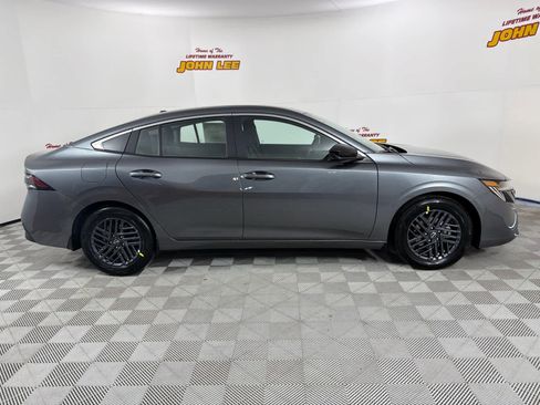 New 2026 Nissan Sentra SV w/ SV Convenience Package image 8