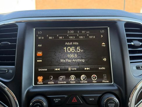 Used 2017 Jeep Grand Cherokee Limited AWD/4WD image 31