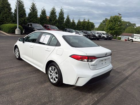 Used 2024 Toyota Corolla LE FWD image 3
