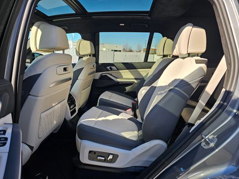 New 2026 BMW X7 M60i image 45