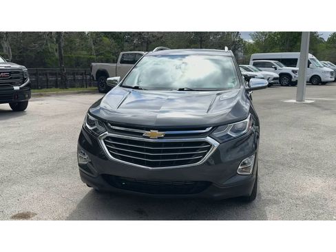 Used 2021 Chevrolet Equinox Premier image 3