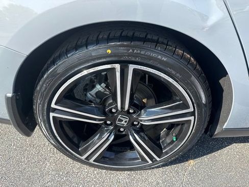 Used 2024 Honda Accord Sport image 11