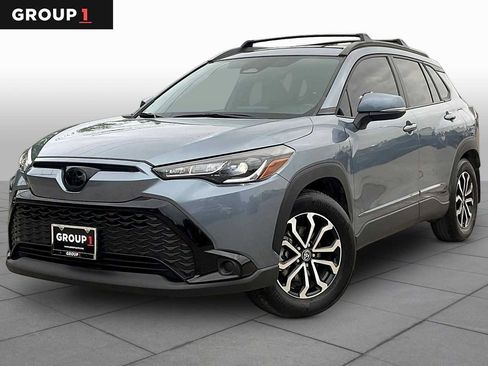 Used 2024 Toyota Corolla Cross SE image 1