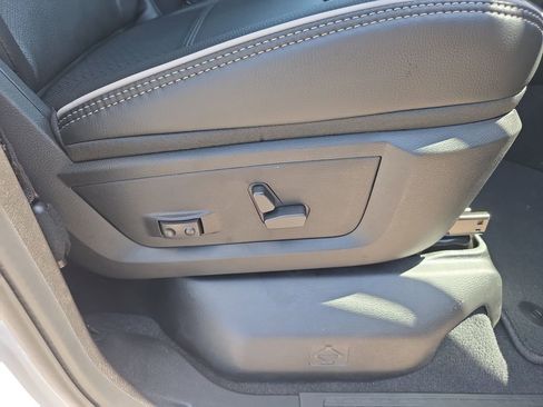 New 2026 RAM 2500 Laramie AWD/4WD image 39