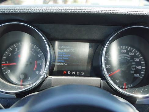 Used 2017 Ford Mustang Premium image 32
