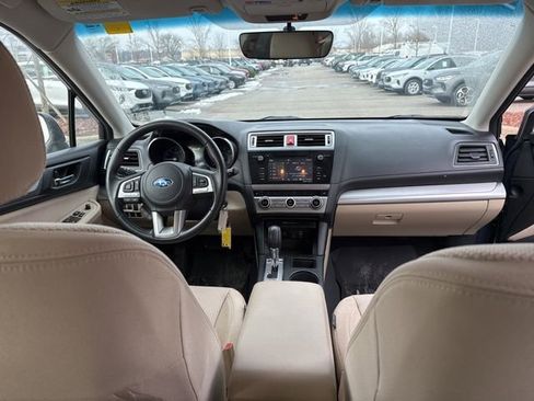 Used 2017 Subaru Outback 2.5i Premium image 12