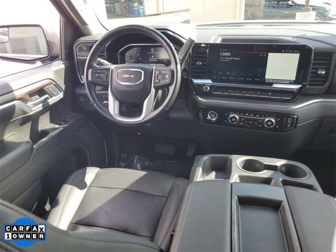 Used 2024 GMC Sierra 1500 SLT image 10