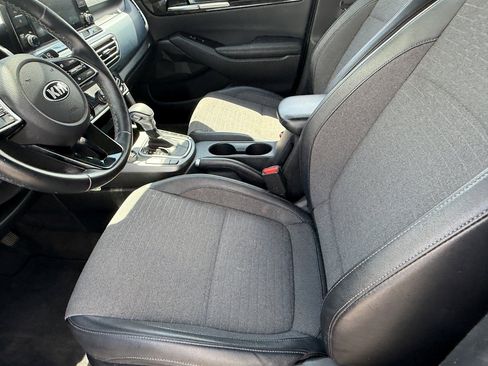 Used 2021 Kia Seltos S AWD/4WD image 11